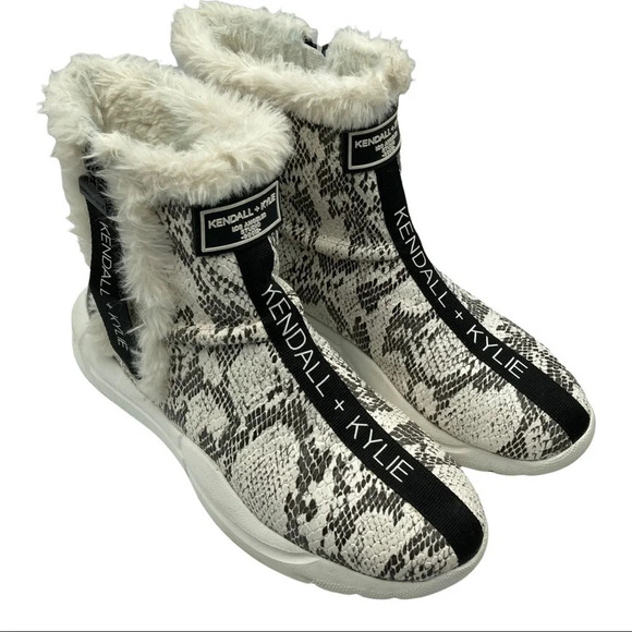 Kendall + Kylie Snakeskin Bootie Sz: 8-8.5 / 39 - Picture 3 of 9